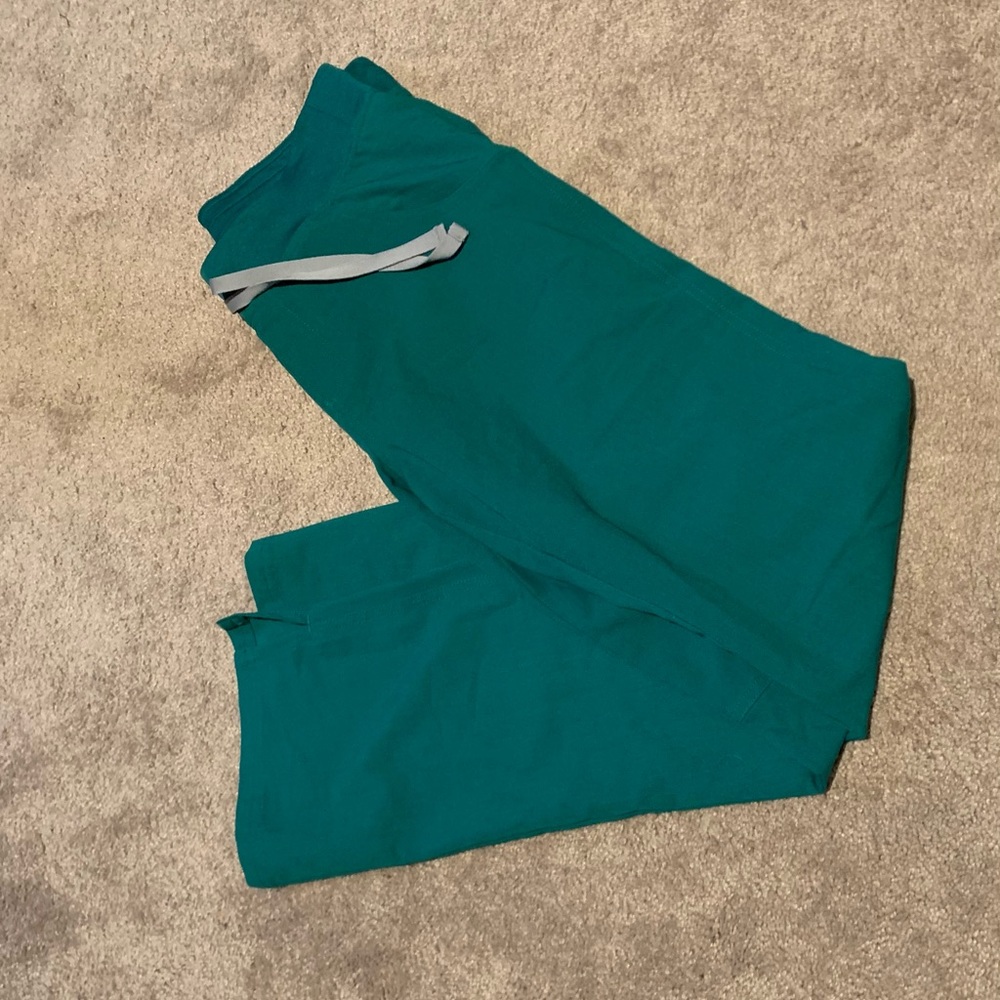 FIGS Hunter Green Kade Cargos small tall